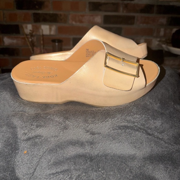 Kork-Ease Cream Mules with Buckle - Picture 3 of 6